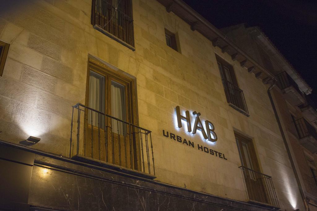 Hab Urban Hostel Segovia Esterno foto